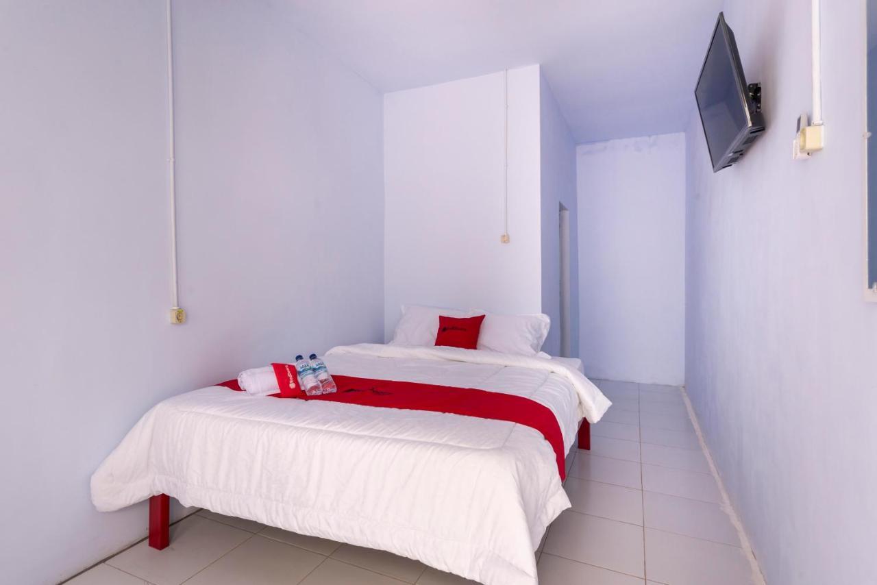 Reddoorz Syariah @ Bondowoso City Center Ngoại thất bức ảnh